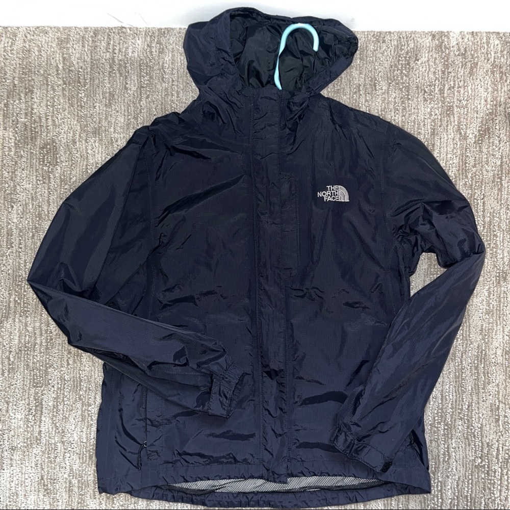 North Face rain resistant wind breaker
